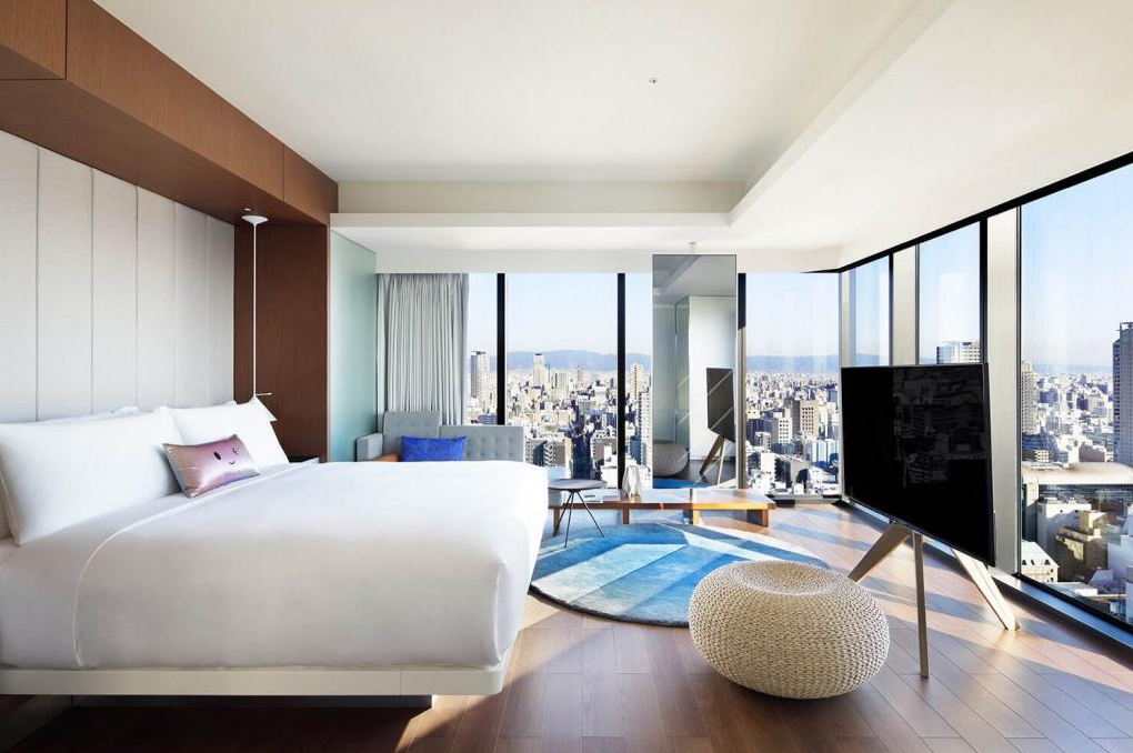 غرفة نوم فندق هوليداي إن إكسبريس ذات اللوح الأمامي الحديثة في الصين تضع أثاث فندق الضيافة